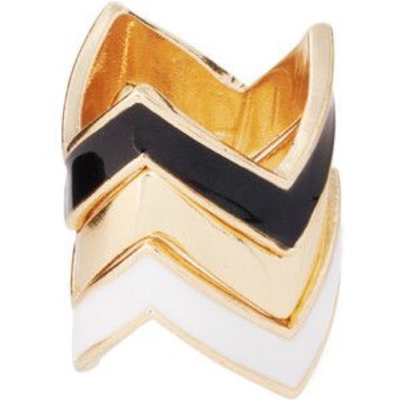 Stacking chevron rings - Picture 2 of 3
